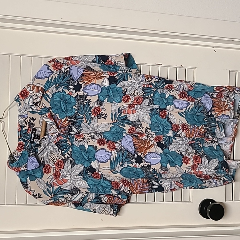 Express men's floral hawaiian button down shirt